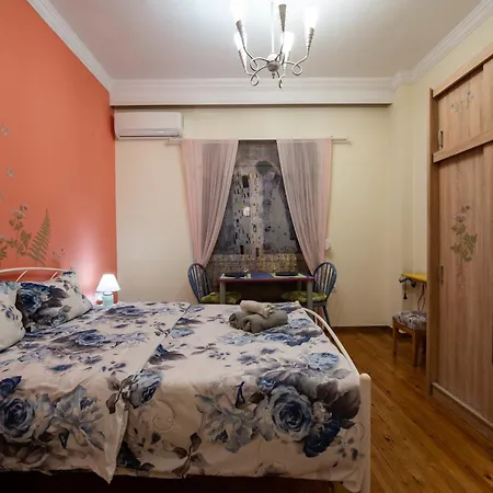 Apartment Sweet *
